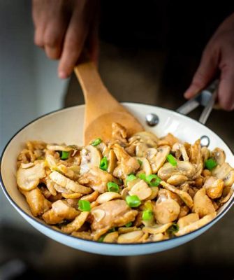  鶏肉とキノコの炒め物！甘辛ダレで染み込んだ旨味がたまらない、ご飯が止まらなくなる一品とは